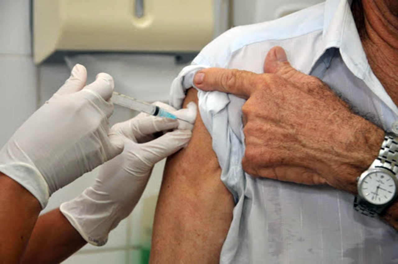 Vacinao contra a gripe j imunizou mais de 11 mil pessoas em Itapema