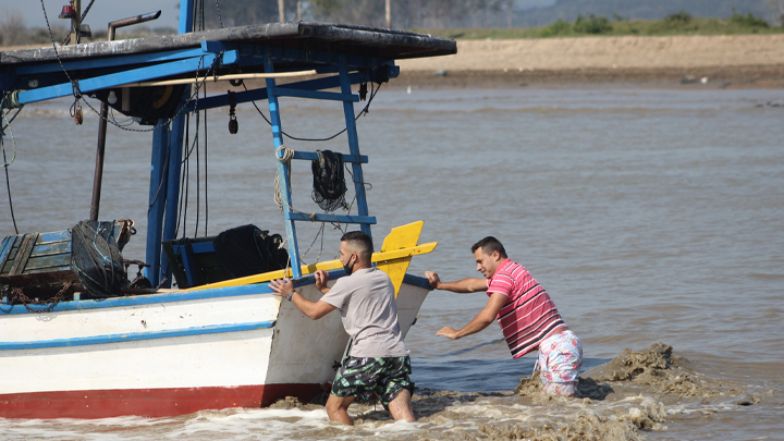 Manifestao pede dragagem no rio e soluo na Boca da Barra