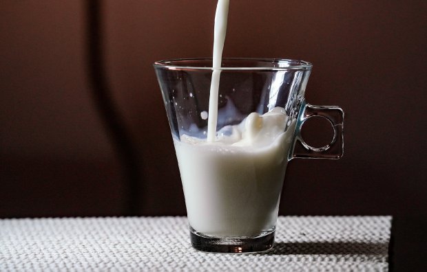 Sancionada lei que reduz ICMS do leite e de alimentos