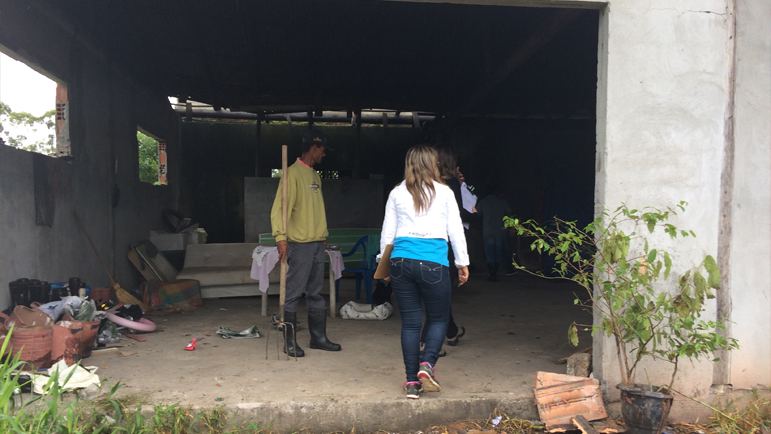 Porto Belo aborda moradores de rua