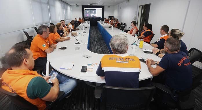 Defesa Civil de Tijucas participa de reunio da Granfpolis sobre preveno e resposta a desastres
