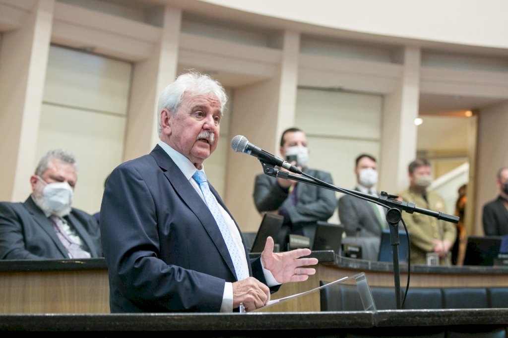 Moacir Sopelsa  eleito como o novo presidente da Alesc